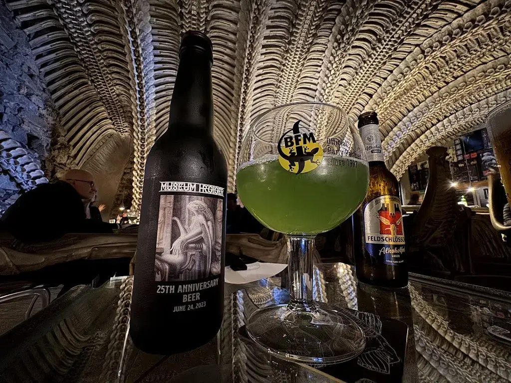 Menu_HR Giger - Bar & Museum_Gruyères_image_5