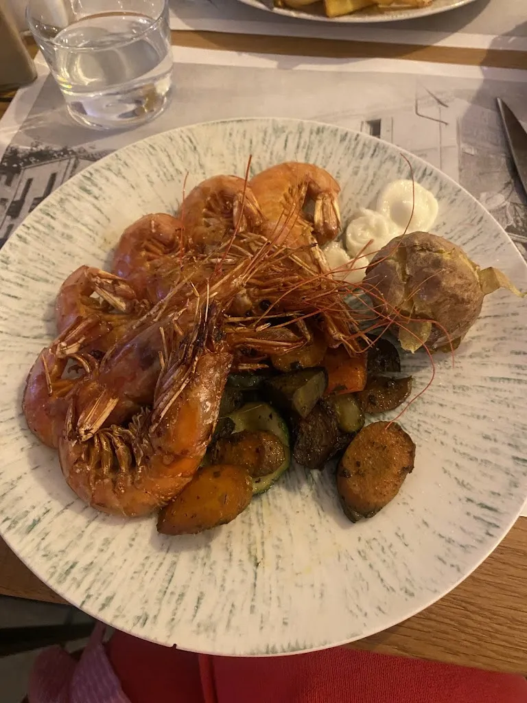 Daranee Bolger_Restaurant de la Plage. Bar_Cerbère_review