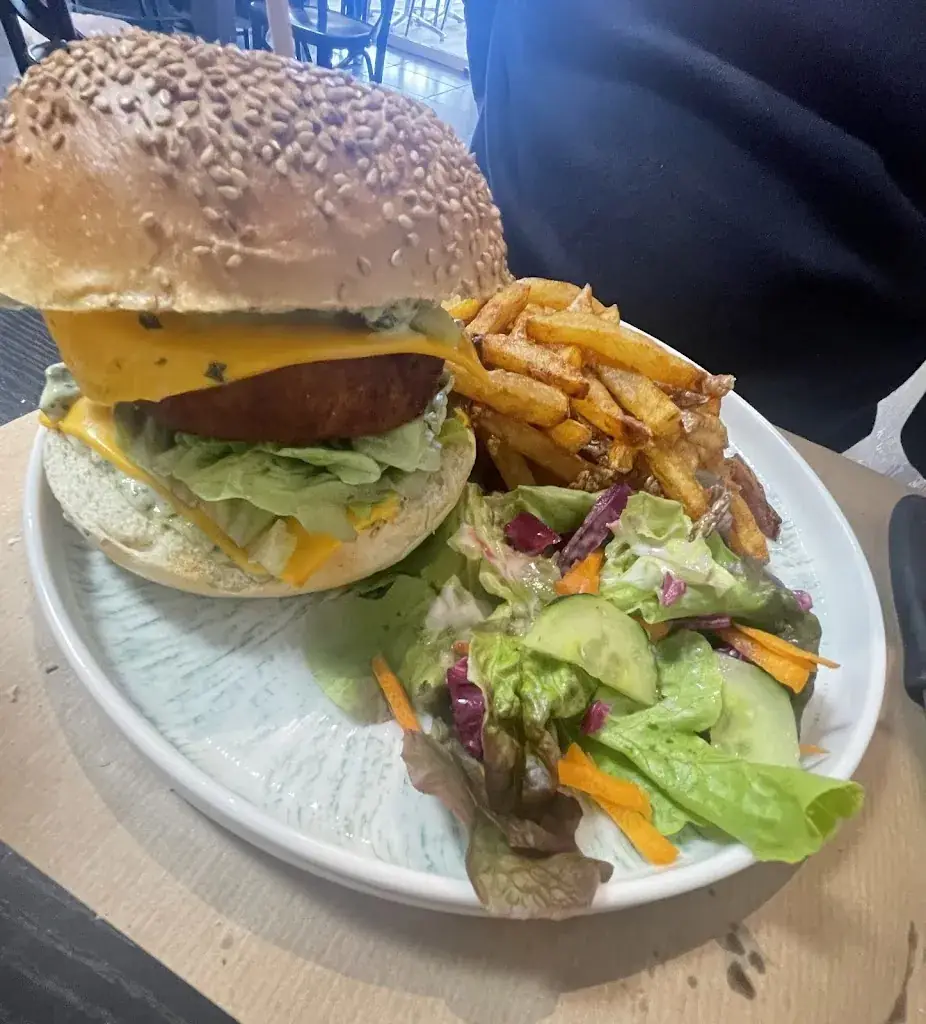 O bistrot Charlotte et Cyril_Thézan-lès-Béziers_slider_image_2