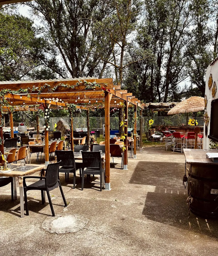 Restaurant De L'autre Cote Du Pont restaurant in Cessenon-sur-Orb