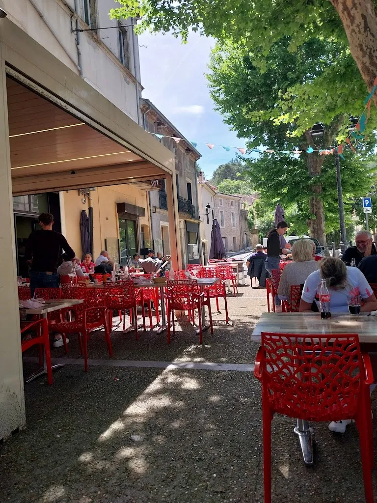 Brasserie-Pizzeria- Le Helder restaurant in Cessenon-sur-Orb