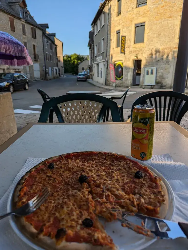 Robert LeTube_Pizzarock_Chanac_review