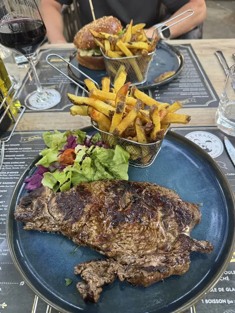 David R_Le France_Céret_recensione