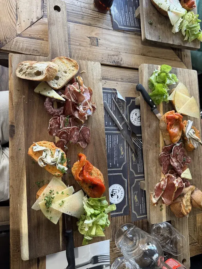 Iustin Gabriel Turcu_Le France_Céret_recensione