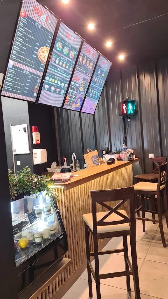 Le Cherry's_Céret_slider_image_3