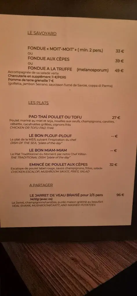 L'Abreuvoir restaurant in Allues