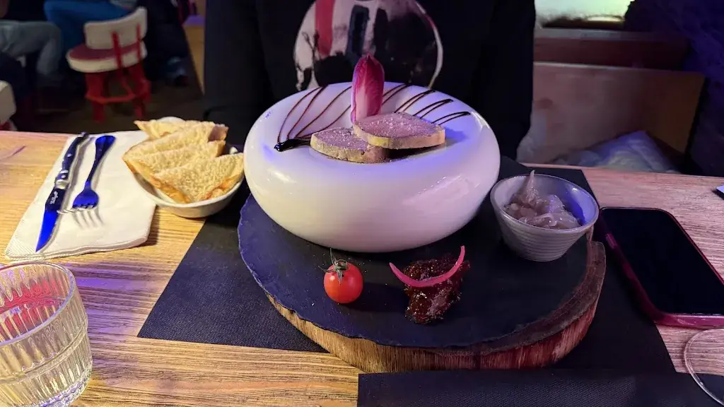 Rebecca Hammond_L'Abreuvoir_Allues_recensione