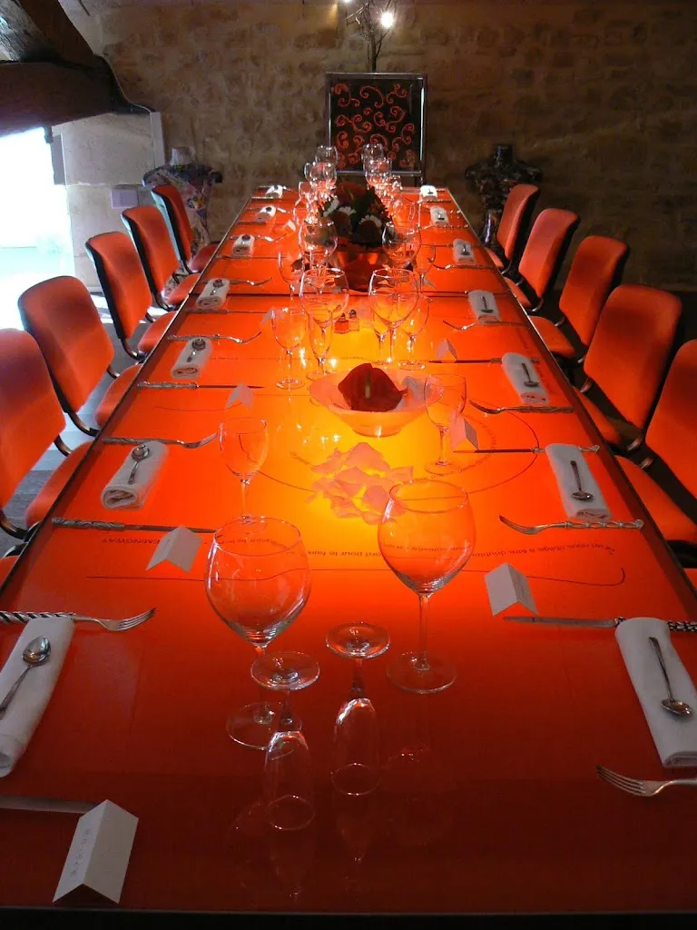 Mas des Filles Restaurant in Crès