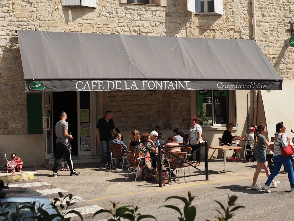 Cafe la Fontaine Restaurant in Clarensac