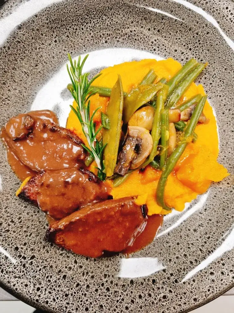 Restaurant Lou Brigandas_Saint-Dionisy_slider_image_3