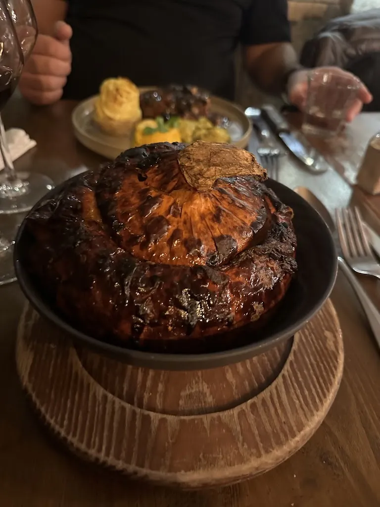 Марина Казакова_Le Refuge_Allues_review