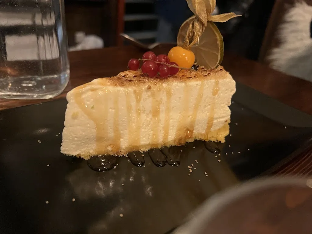 Carla Myers_Le Refuge_Allues_review