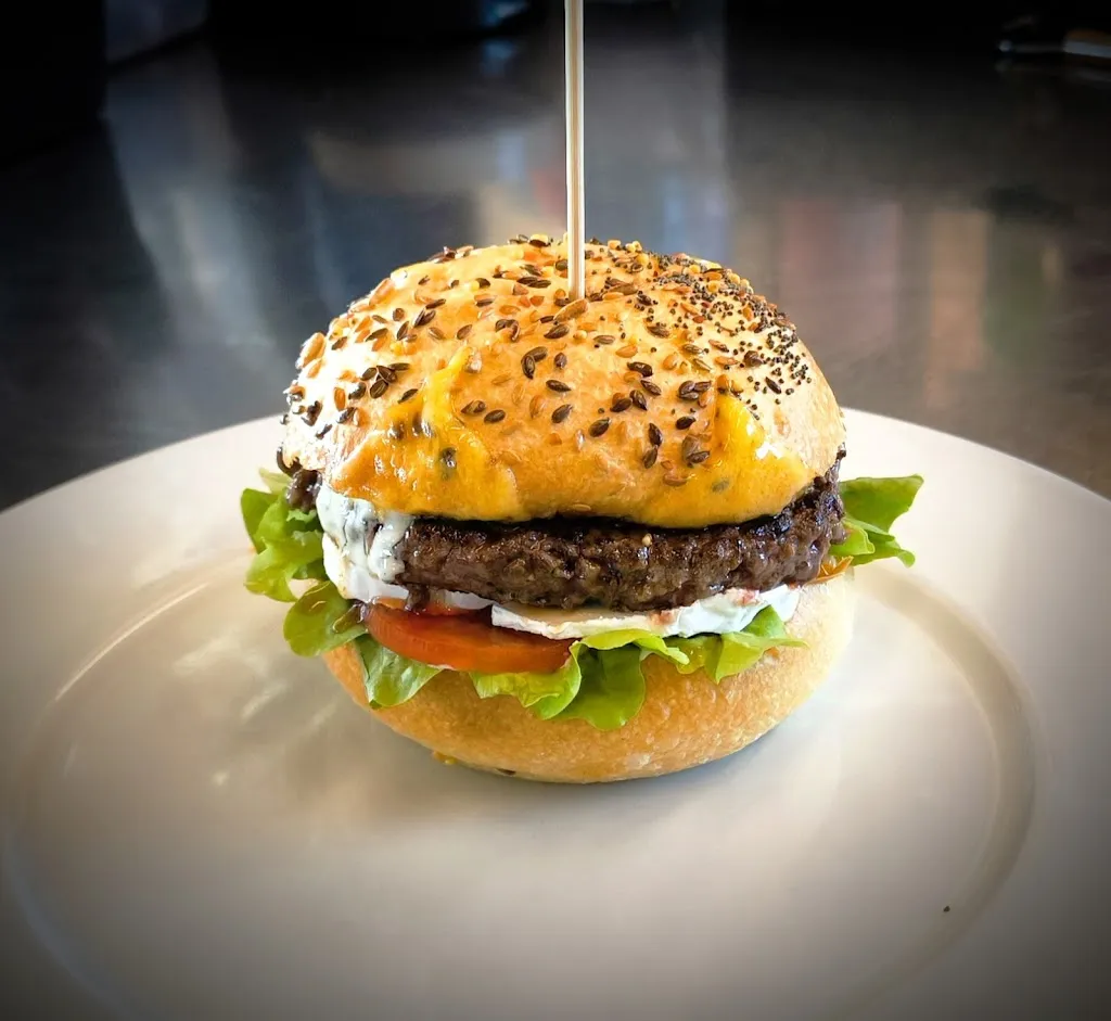 Le Rest'O Bus_Claira_slider_image_3