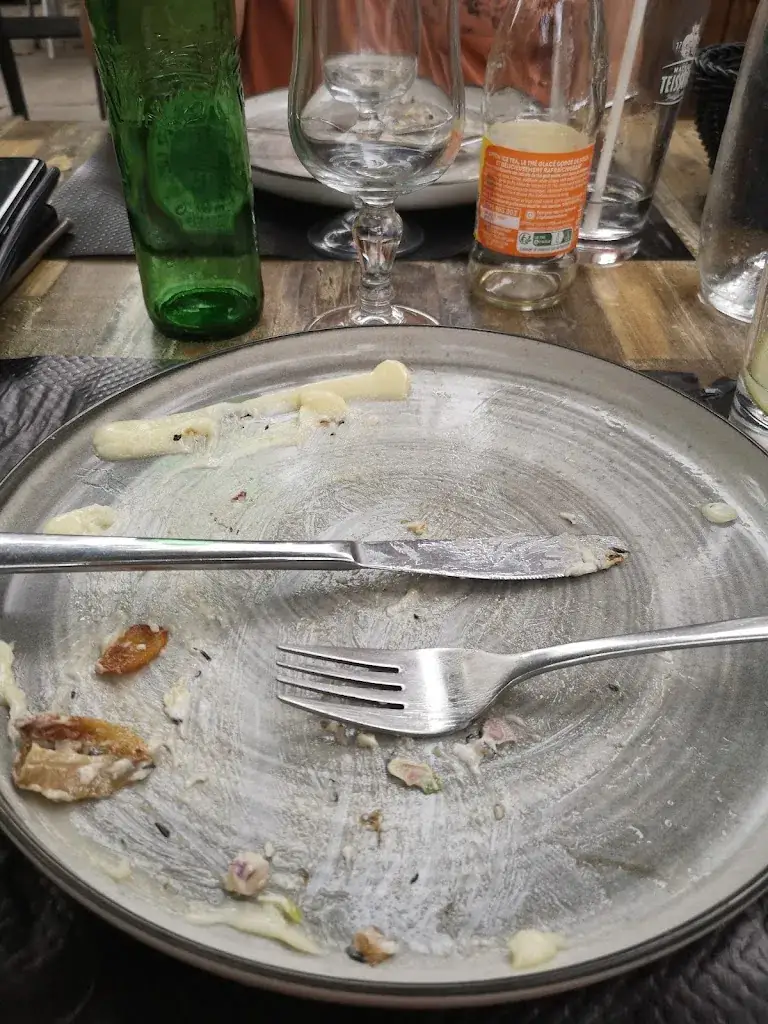 ML Rd_Bar Tabac De L'Union_Claira_review