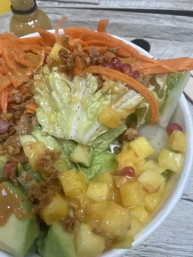 Aurélie Brg_Bohébon Claira - Love & Poke Bowls_Claira_review