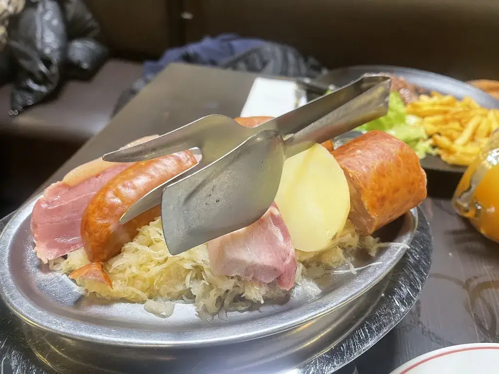 Jo Badie_Restaurant Le Relais de Paris_Rivesaltes_review