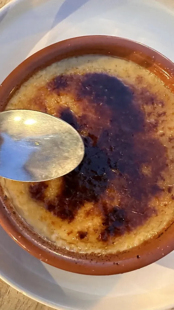 Robert Hollingworth_La Plage aux Mouettes_Collioure_review