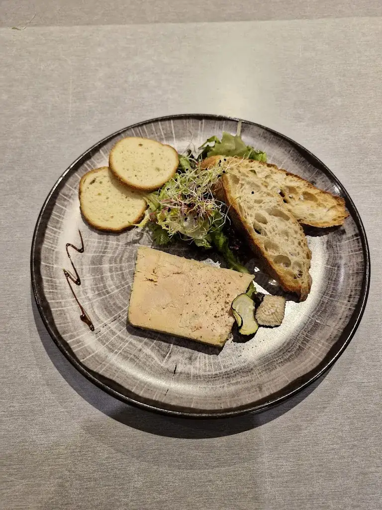 Restaurant Saveurs & Tradition_Villette-de-Vienne_slider_image_2