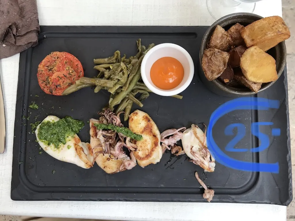 Sebastian Costa_L'Insolite Brasserie Glacier en bord de mer de Collioure_Collioure_review