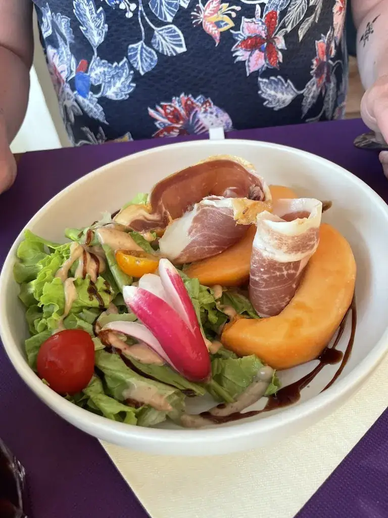 Thomas de Vos_Le Petit Gourmand_Connaux_review