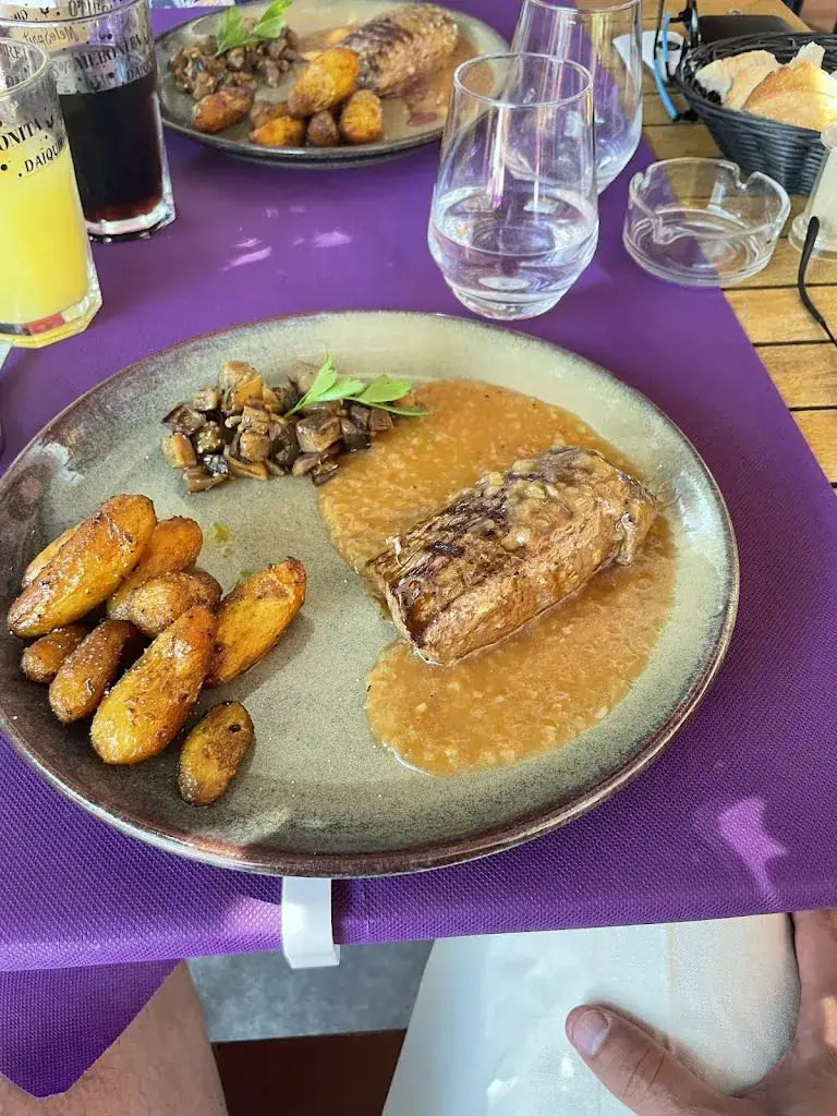 Le Petit Gourmand_Connaux_slider_image_3