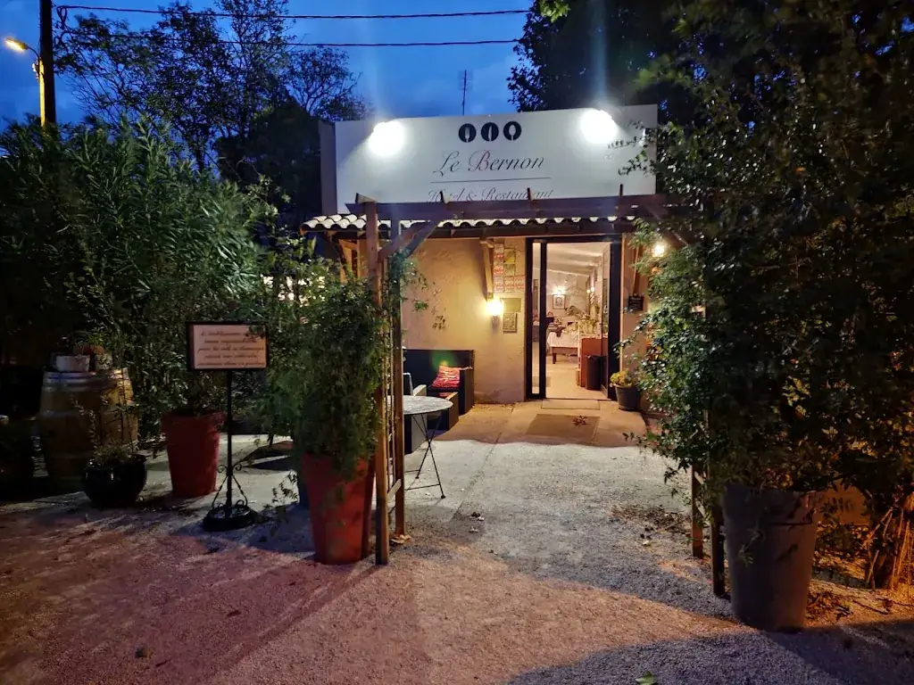 Angus Allen_Hôtel Restaurant Le Bernon_Connaux_review