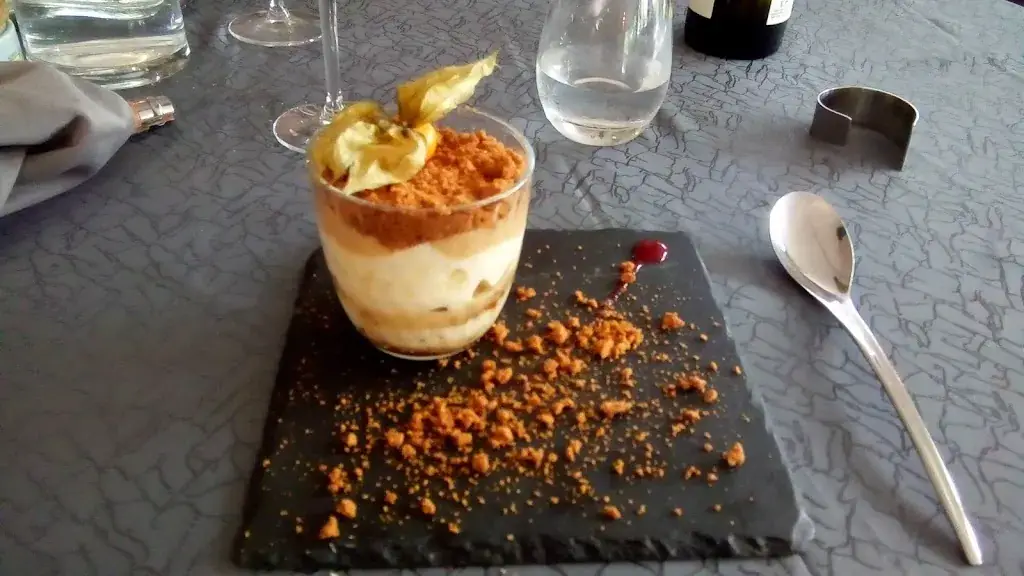 Amanda Adams_Hôtel Restaurant Le Bernon_Connaux_review