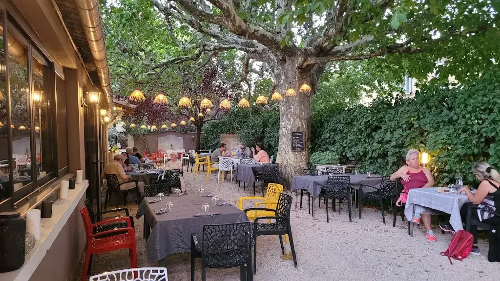 Hôtel Restaurant Le Bernon_Connaux_slider_image_3