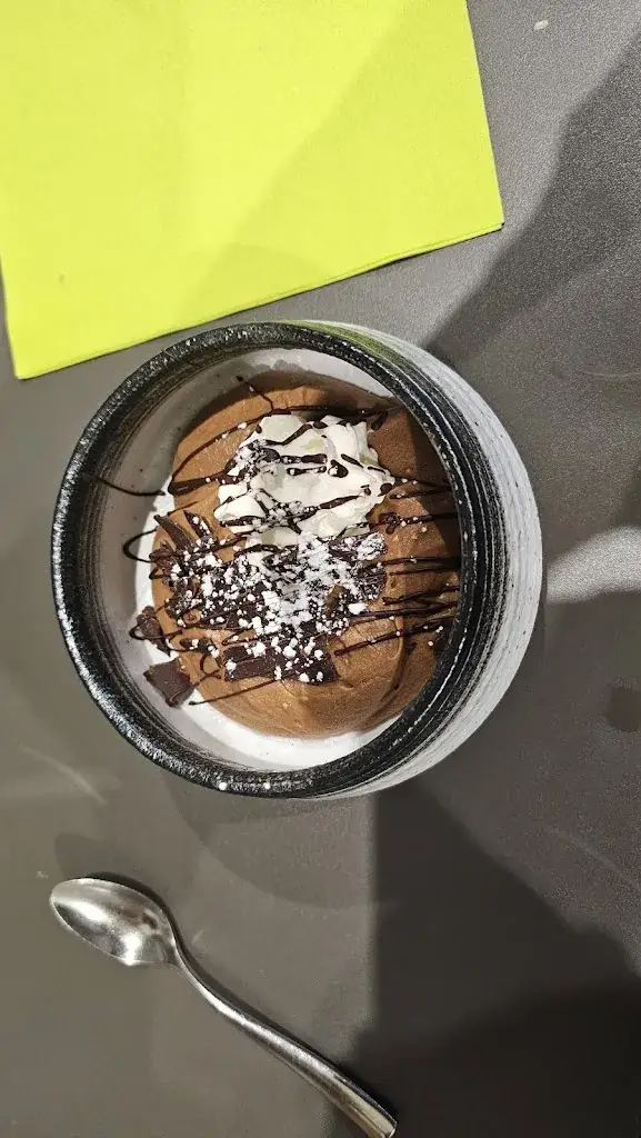 Gilles Siebert 1KNRJ_Le 4 sens_Laudun-l'Ardoise_review