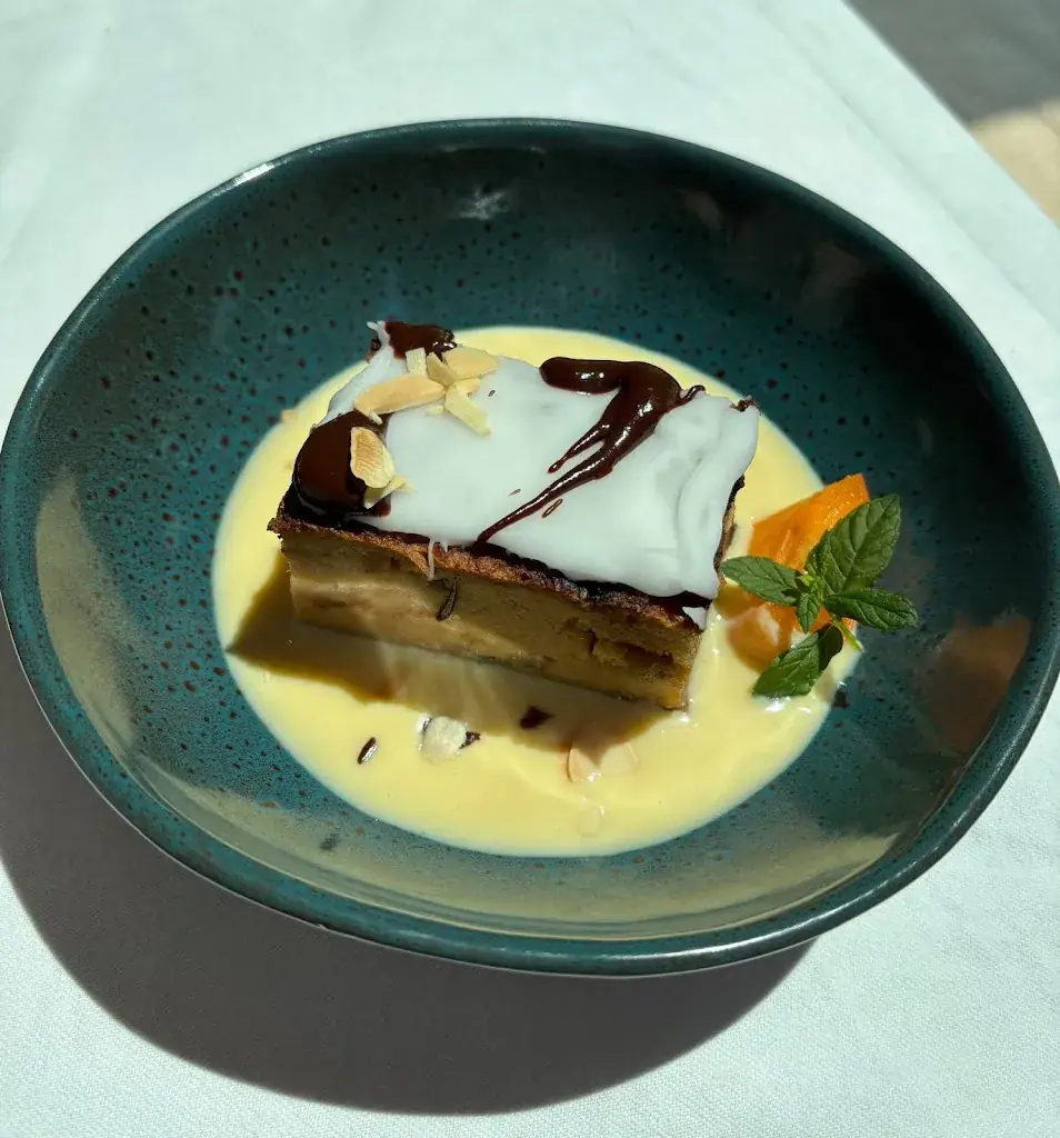 Gabriela Cicu_Le Rouge et Noir_Loriol-sur-Drôme_review