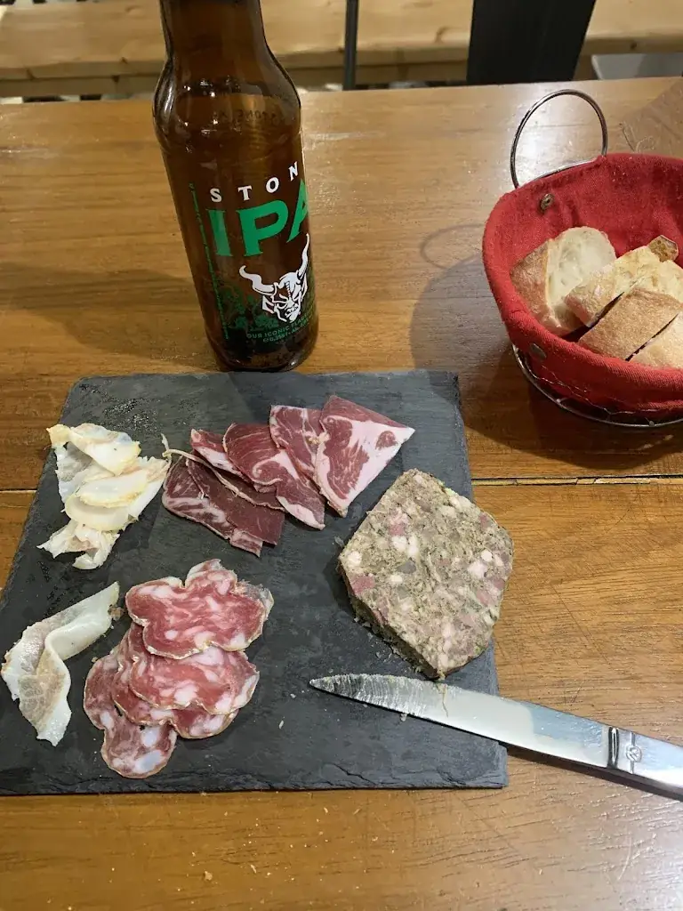 Marion Doubeck_Le Barakav_Connaux_recensione