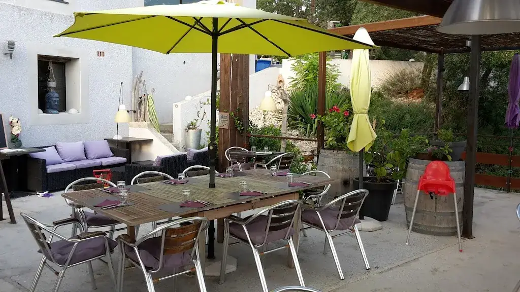 Chez Ma Mère_Cavillargues_slider_image_1