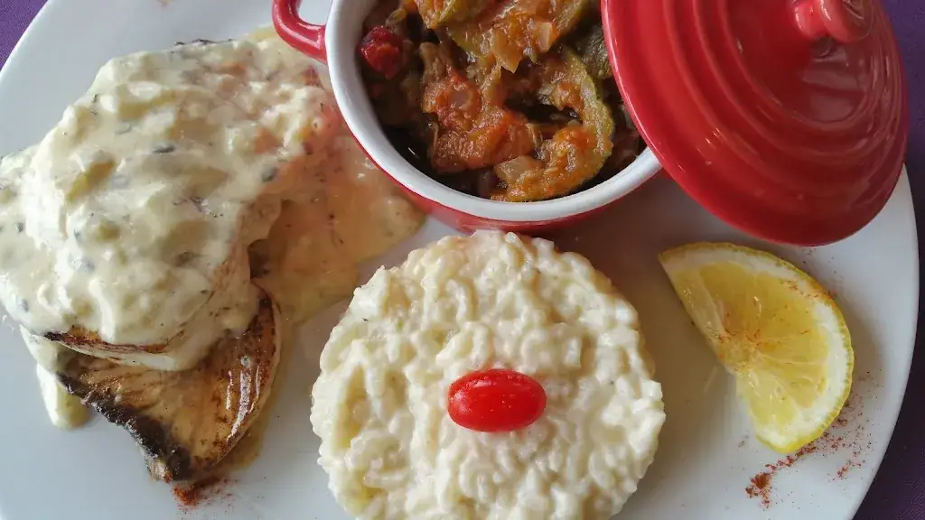 Chez Ma Mère_Cavillargues_slider_image_2