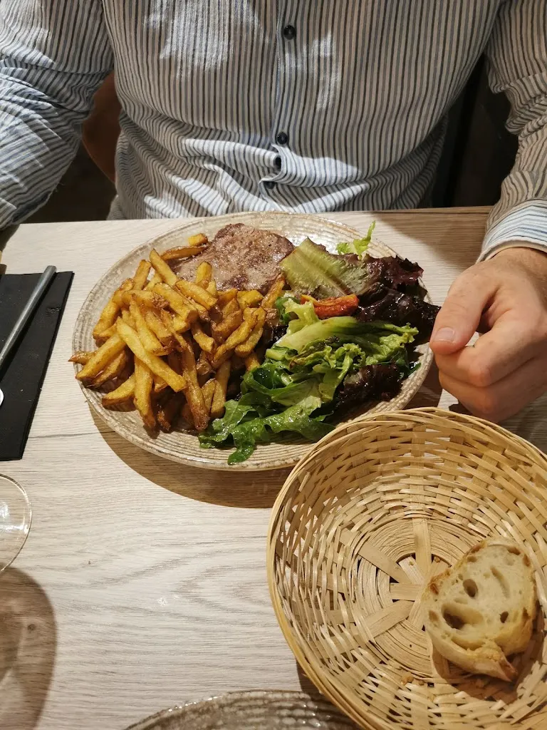 Victoria van der Zee_Le Libre Sens_Condom_review