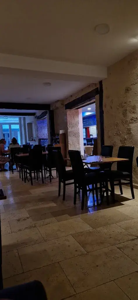 Tess Anderson_Bar - Brasserie, Le Padoue_Condom_review