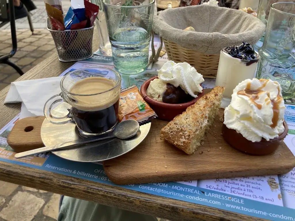 Menu_le 817_Condom_image_4