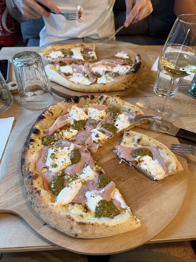 Adrien Alaux_PIZZERIA L’ORBIELA_Conques-sur-Orbiel_recensione