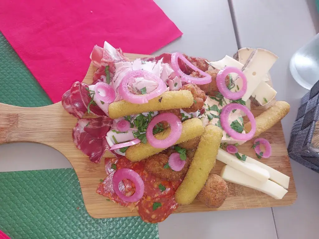 Laurence THEZE_La maison_Conques-sur-Orbiel_review