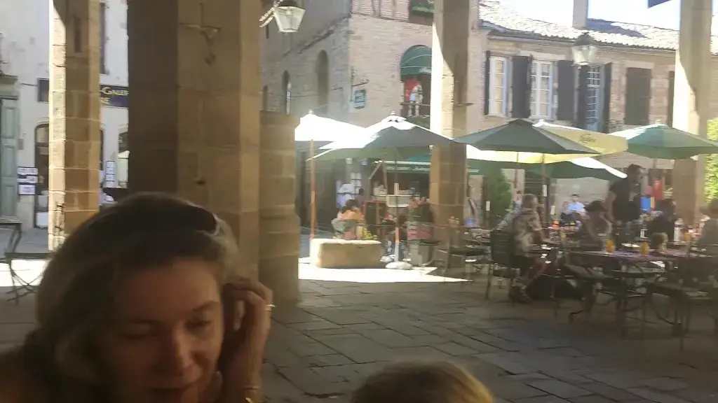 Table D'Yvonne_Cordes-sur-Ciel_slider_image_2