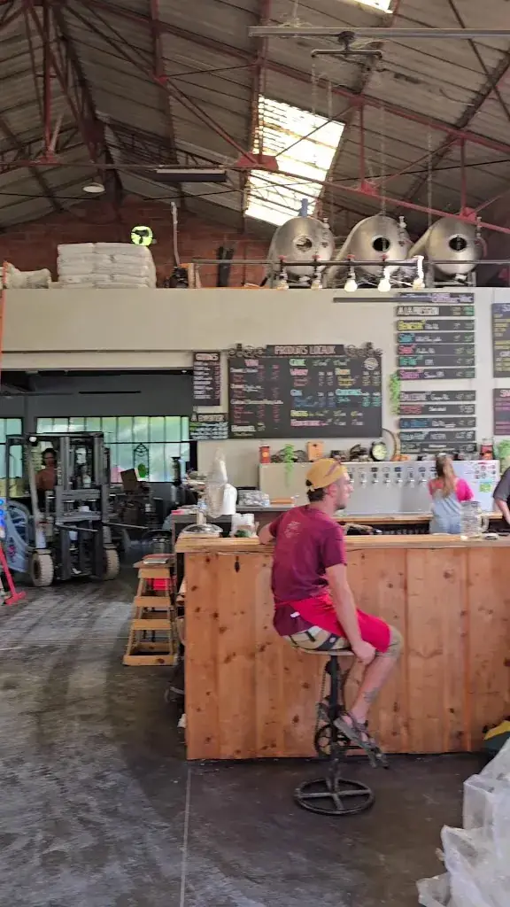 Brasserie Aürós_Livers-Cazelles_slider_image_2