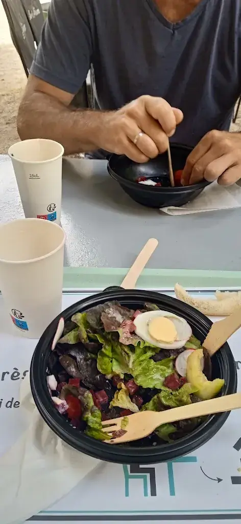 Christelle ROGIER_Sur Le Pouce_Cordes-sur-Ciel_review