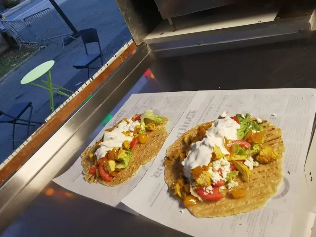 Chez Coco Loco_Coufouleux_slider_image_1