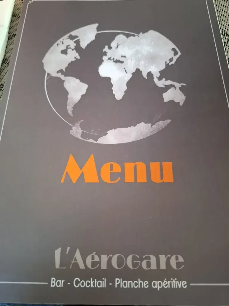 Eric Martin_L'Aérogare_Saint-Sulpice-la-Pointe_review