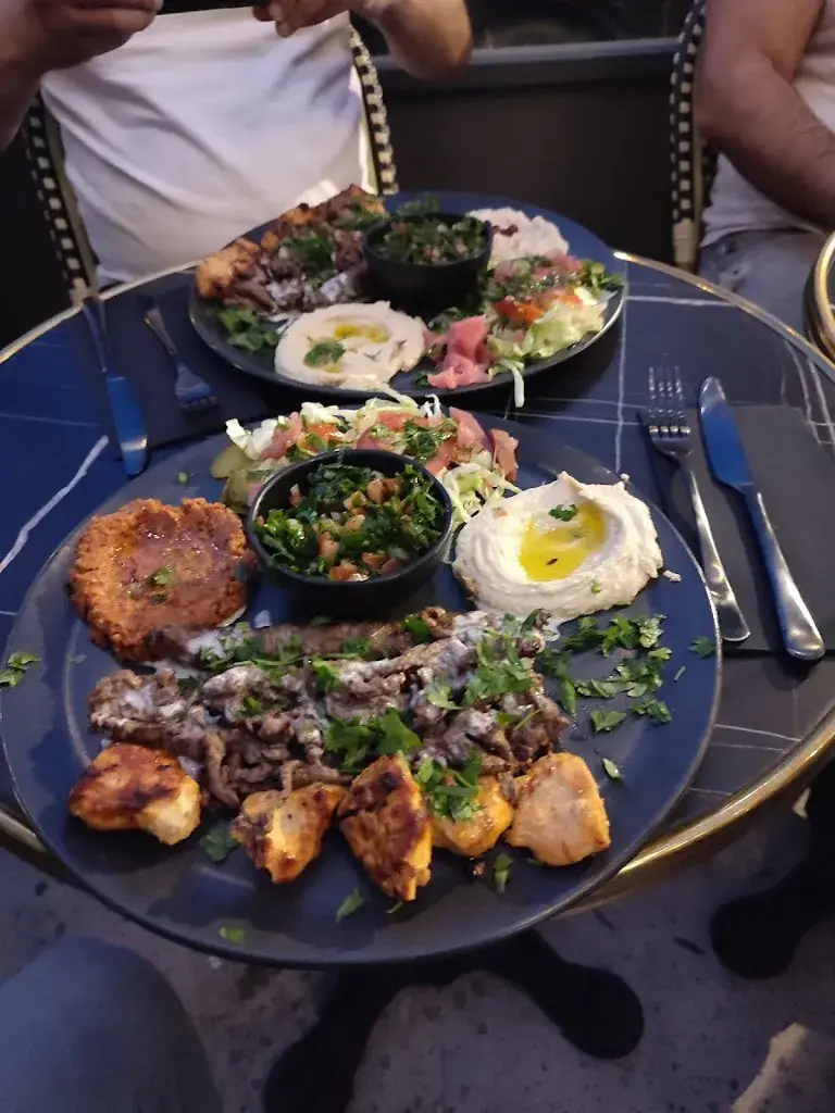 mohamed slamnia_El Beyrouth_Colomiers_review