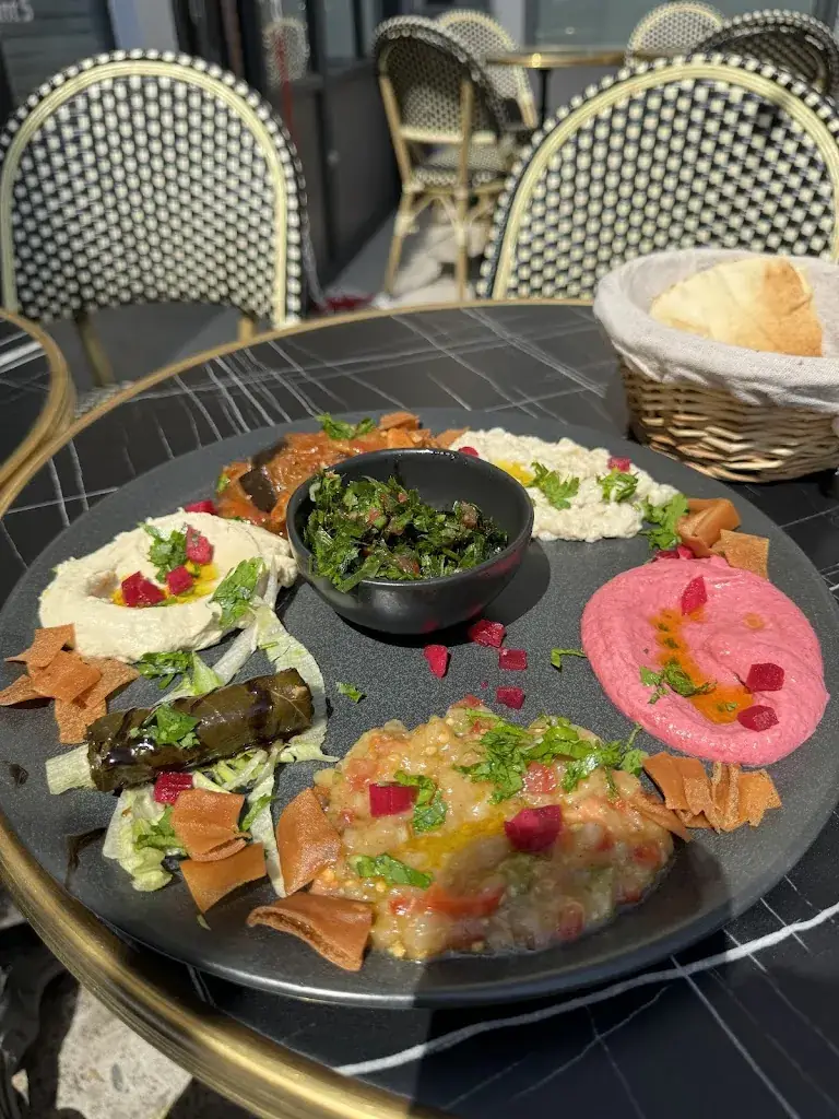 Tomasini A_El Beyrouth_Colomiers_review