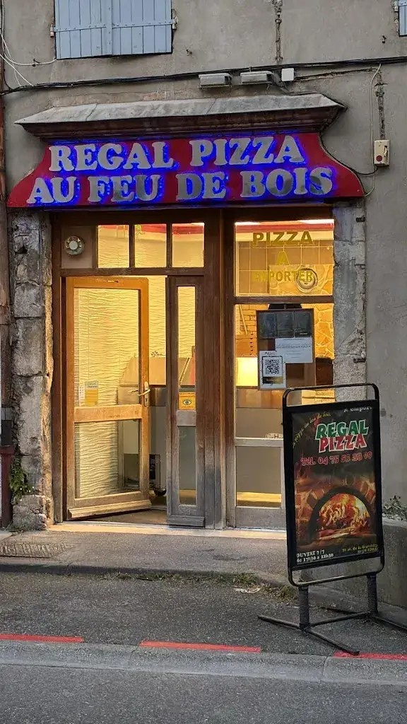 Regal _ Pizzas Loriol sur Drôme restaurant in Loriol-sur-Drôme