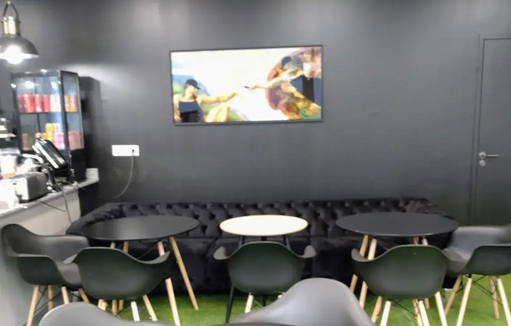 Fabienne CREATE-FOR-ME_Les KNAILLES_Colomiers_recensione