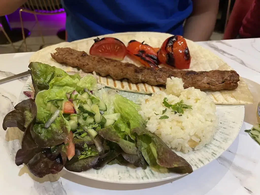 Camille Gillet_Cappadoce Grillades_Colomiers_recensione