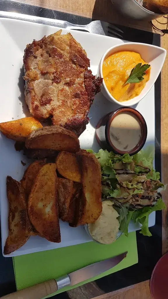 Erkin Diyarbakirlioglu_Les fondues ,SAS Broche du Léman_Maxilly-sur-Léman_review