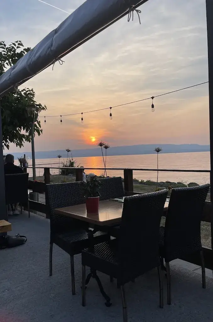 Les fondues ,SAS Broche du Léman restaurant in Maxilly-sur-Léman